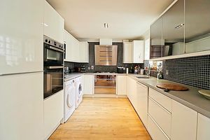 Kitchen- click for photo gallery